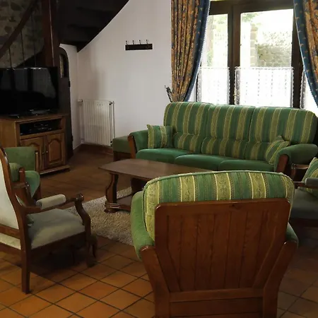 Au Chateau De Vernieres