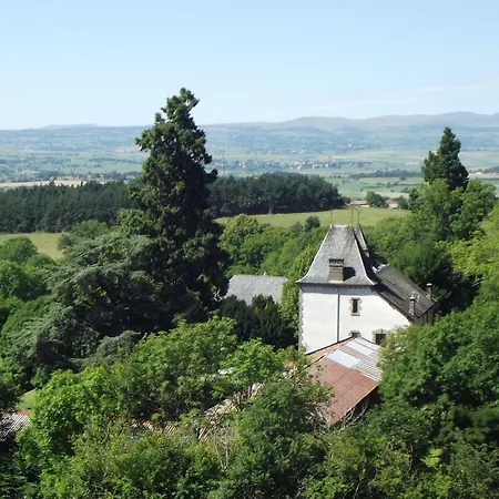 Au Chateau De Vernieres *