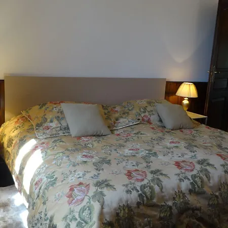 Au Chateau De Vernieres Holiday home *